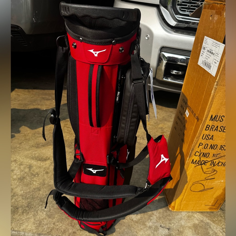 Mizuno Red Golf Bag